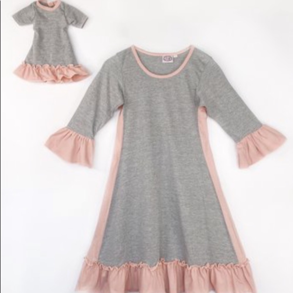Girls Dress W/ matching doll dress